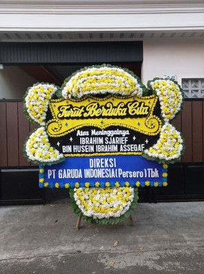 Papan Bunga Duka di Larangan Indah